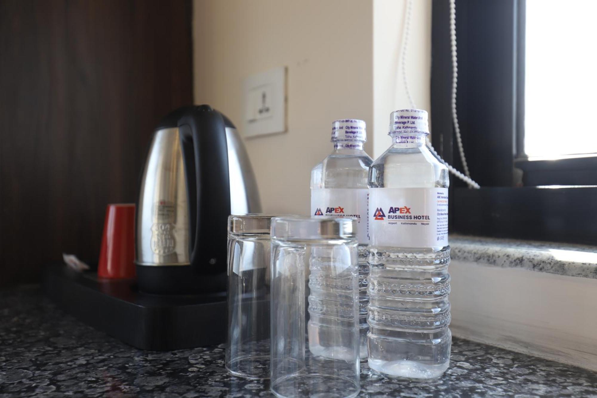 Apex Business Hotel - Airport Катманду Екстер'єр фото