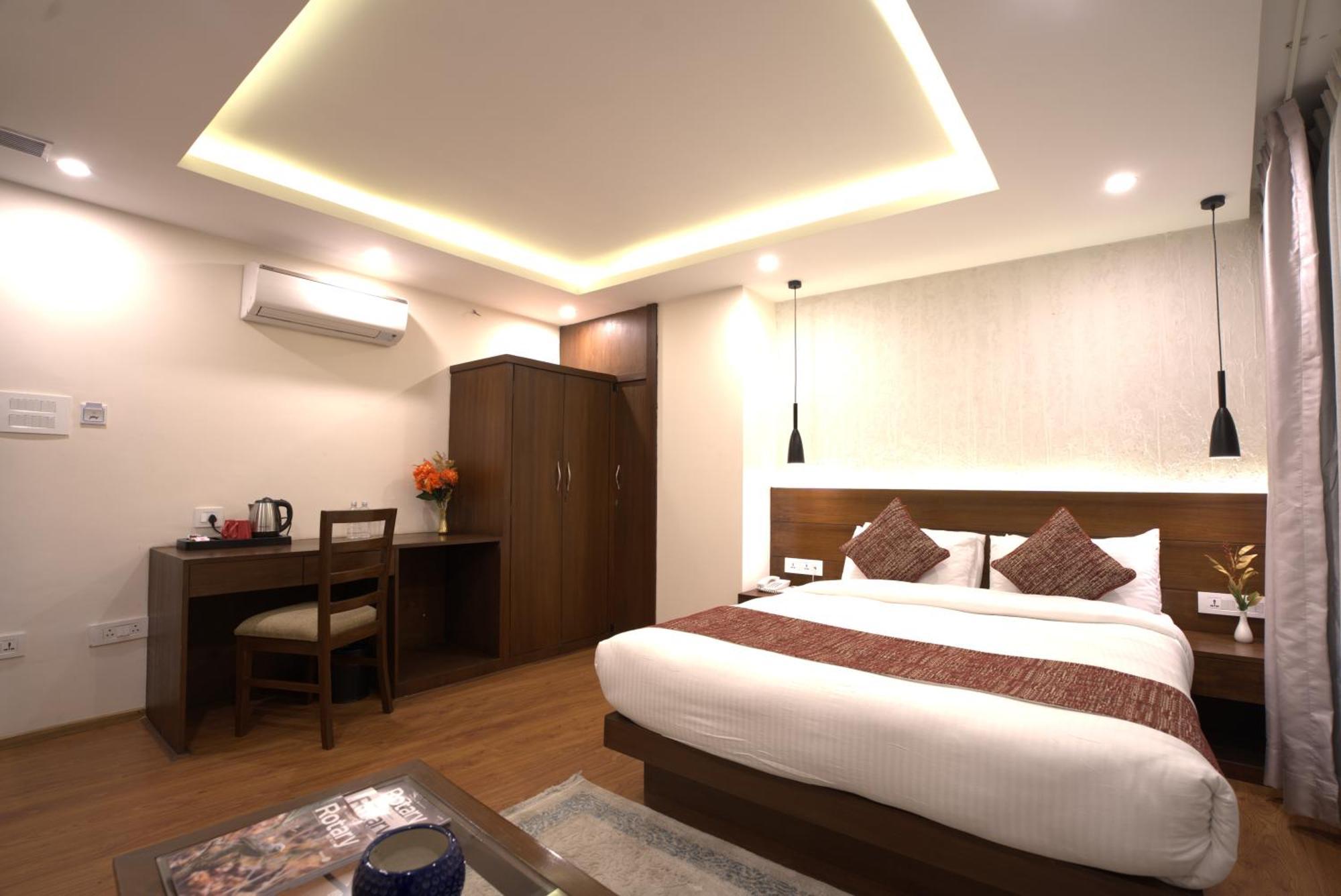 Apex Business Hotel - Airport Катманду Екстер'єр фото