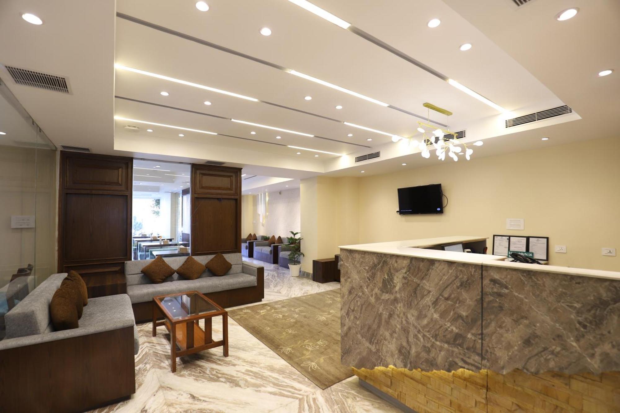 Apex Business Hotel - Airport Катманду Екстер'єр фото