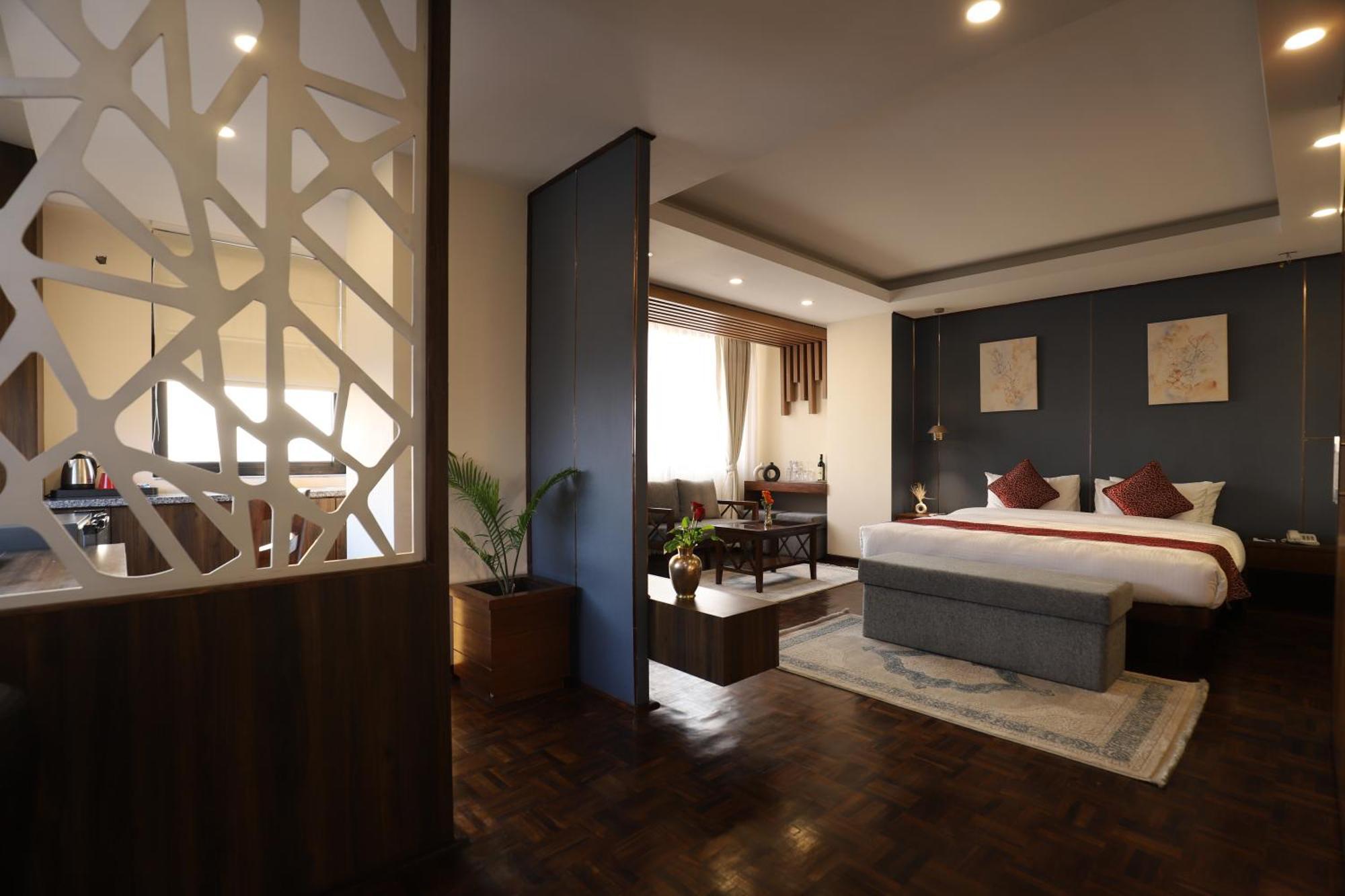 Apex Business Hotel - Airport Катманду Екстер'єр фото