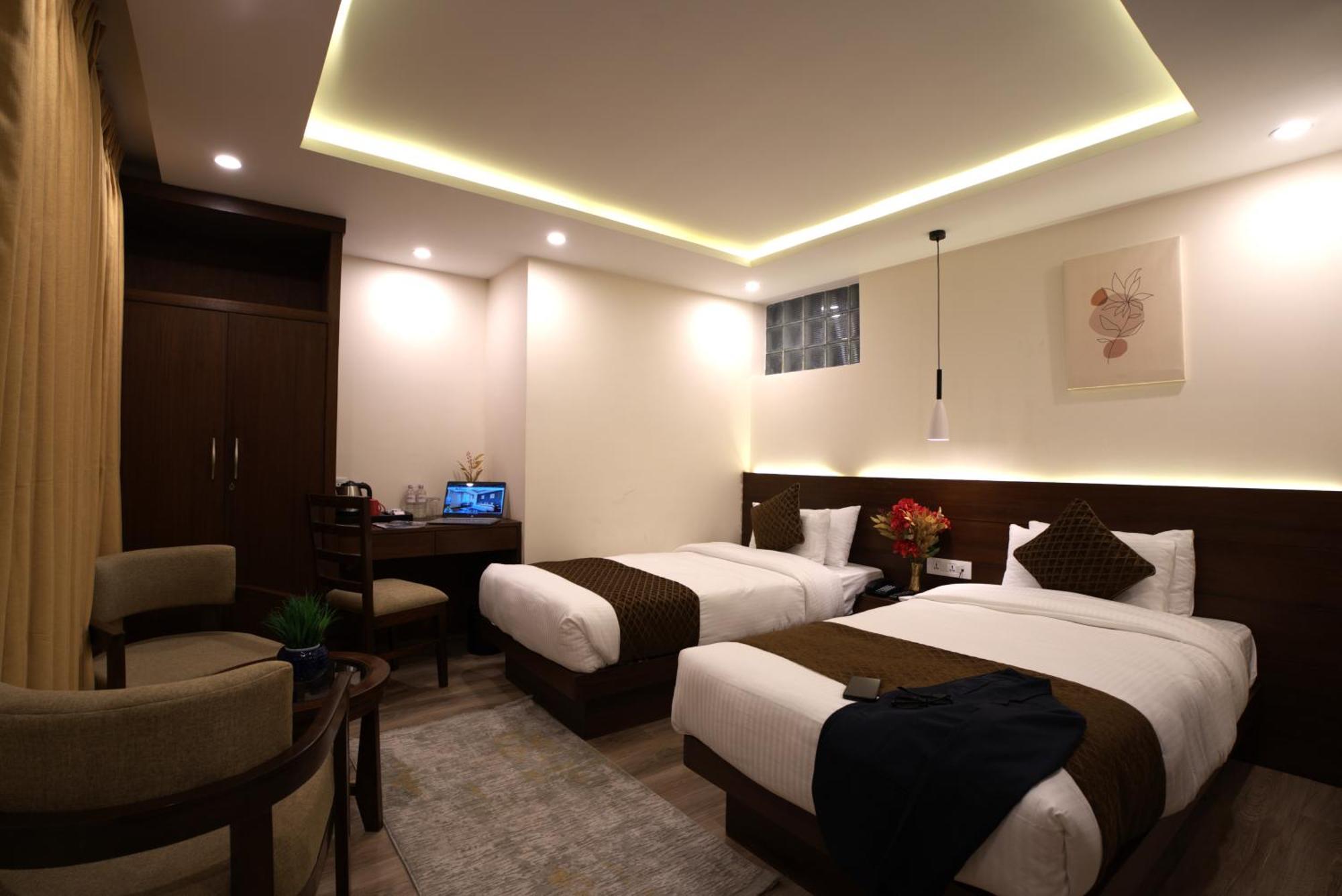 Apex Business Hotel - Airport Катманду Екстер'єр фото