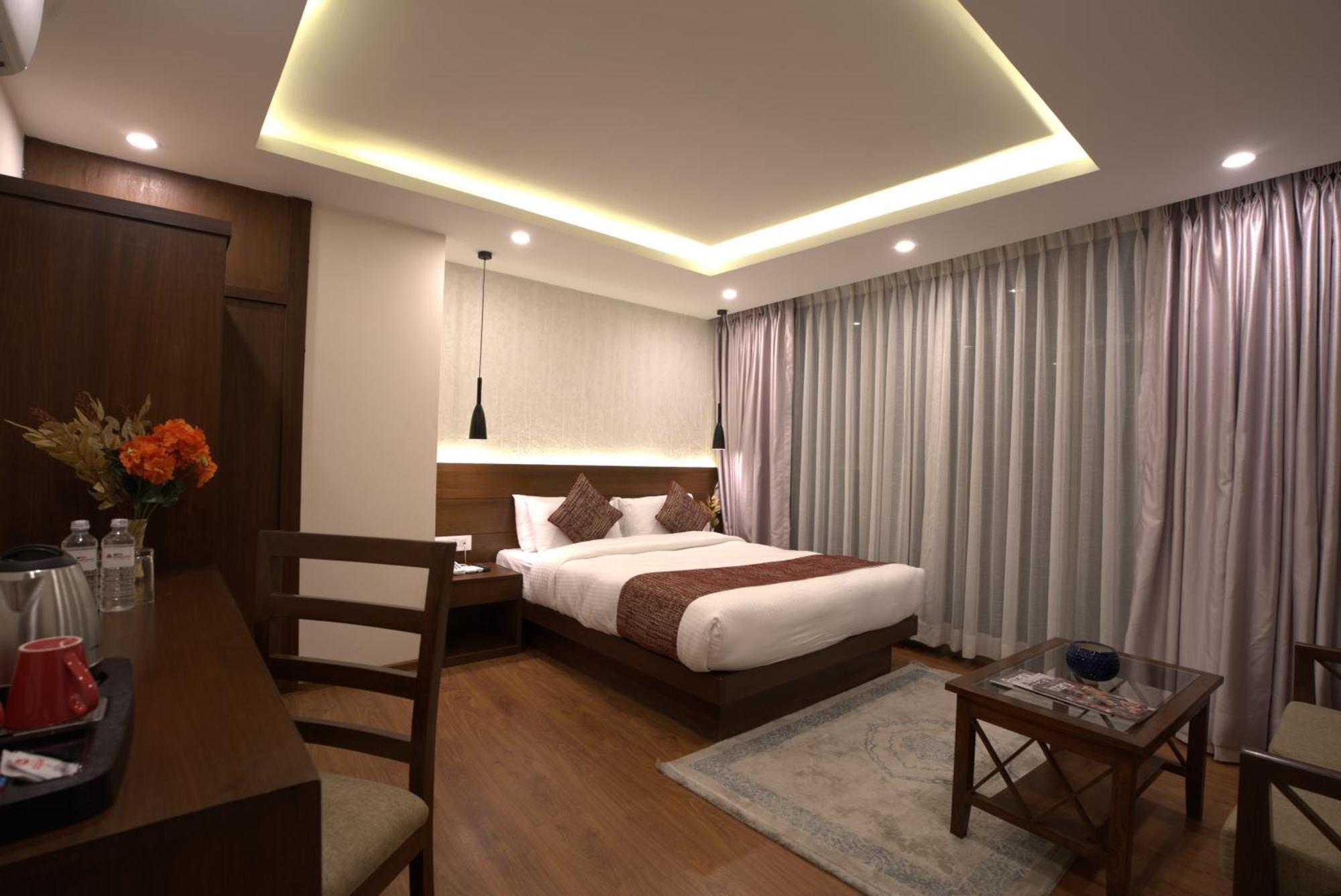 Apex Business Hotel - Airport Катманду Екстер'єр фото