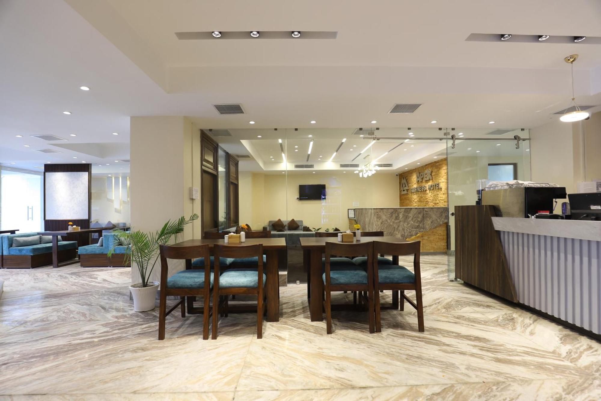 Apex Business Hotel - Airport Катманду Екстер'єр фото